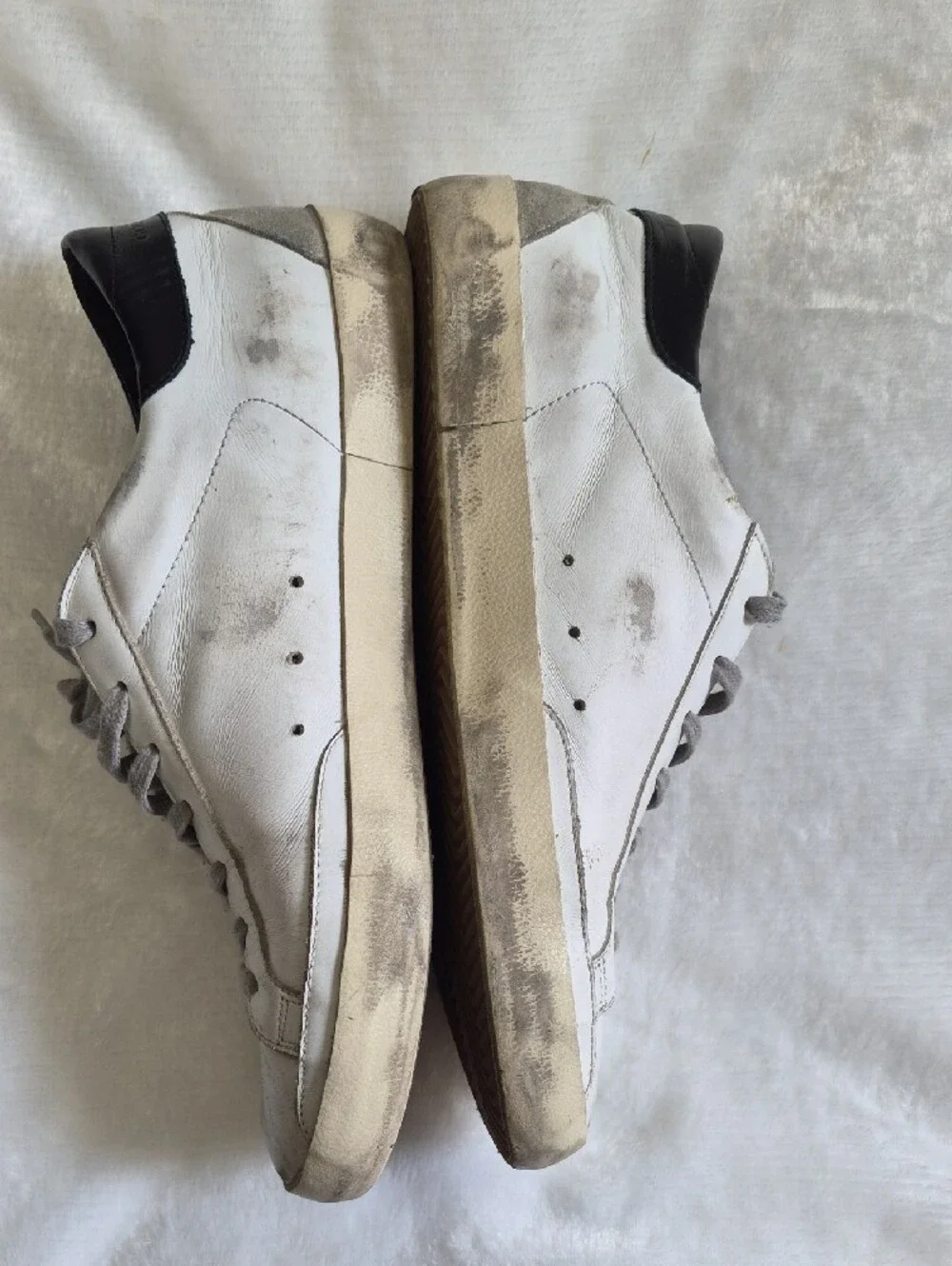 Golden Goose White Leather Low-Top Sneakers with Gray Star